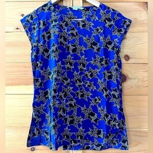 DIANE VON FURSTENBERG 100% SILK BLUE STAR TOP